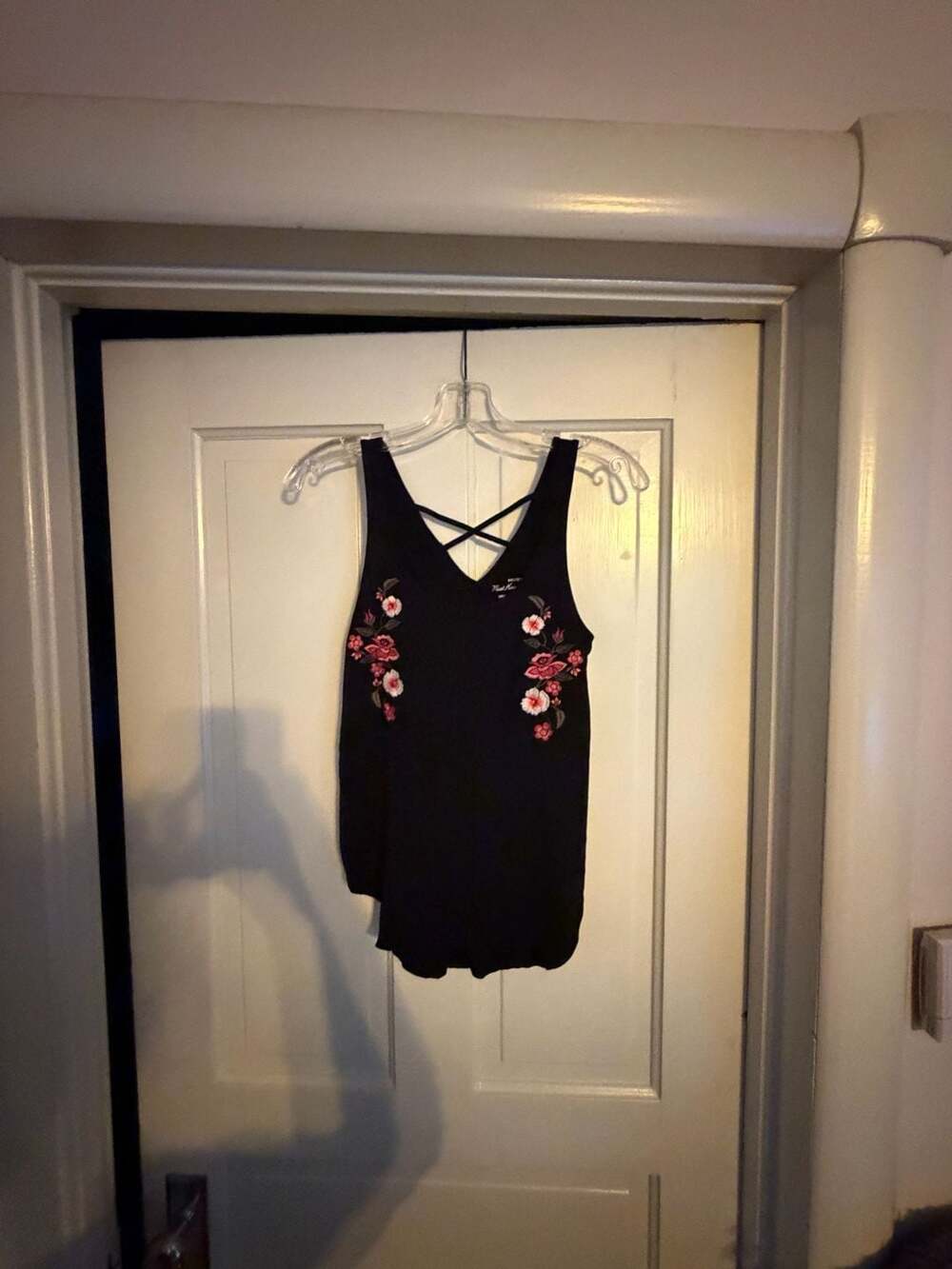 Hollister Must Have Collection Black Floral Embroidered V-Neck Tank Top XS
